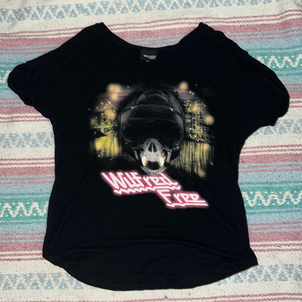 Aritzia Wilfred Free black short sleeved t-shirt